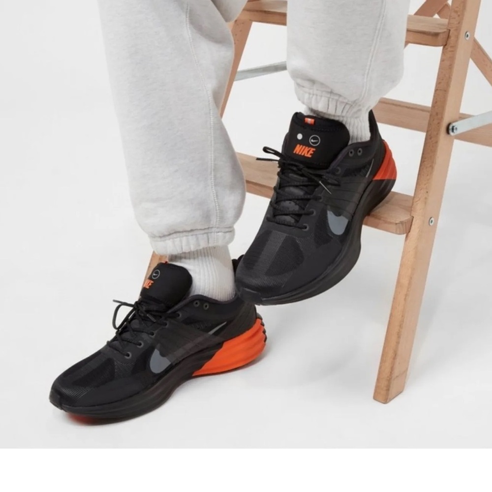 The Nike Lunar Roam “Black/Safety Orange” Is Ready For The Road size 11